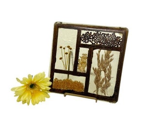 Vintage Pressed Flower Lucite Trivet: 1970s Floral Resin Decor