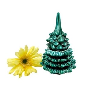 RARE Vintage Ceramic Atlantic Mold Christmas Tree Lighter and Stackable Ashtrays / Mid-Century Holiday Ashtray