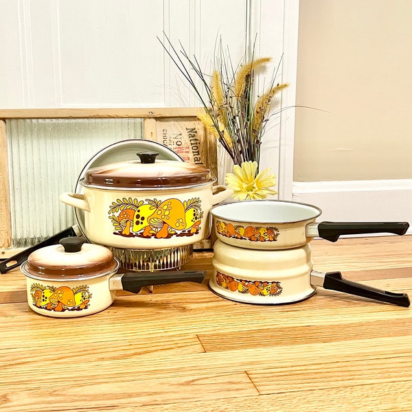 Vintage / Retro Merry Mushroom Pots and Pans 7 Piece Set of 5 Pots/Pans / Merry Mushroom Cookware Made By Sears Roebuck / 1970's