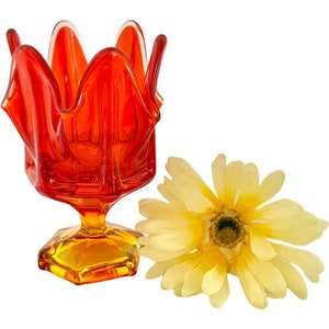 Vintage Viking Epic Swung Glass Handkerchief Vase Amberina 6 Petal Pedestal 6” Tall / 1950’s Viking Glass Vase