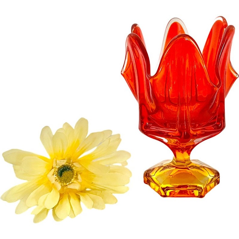 Vintage Viking Epic Swung Glass Handkerchief Vase Amberina 6 Petal Pedestal 6” Tall / 1950’s Viking Glass Vase