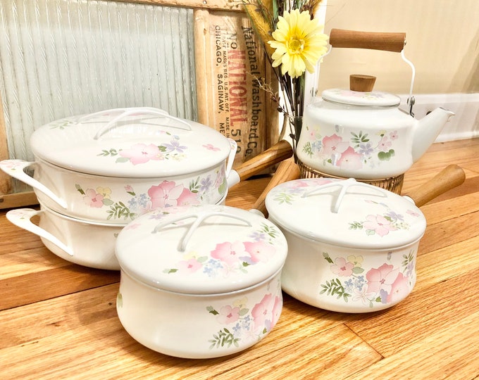 Vintage Set of 5 Kobe Cookware Japan Enamelware Pastel Dansk Style Pots