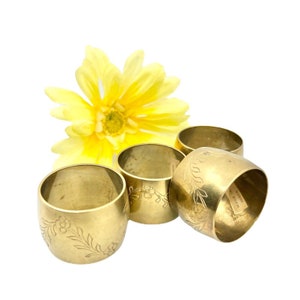 Vintage Set of 4 Solid Brass Floral Napkin Ring Holders / Brass Floral Napkin Ring Holders / Mid-Century Brass Napkin Ring Holders