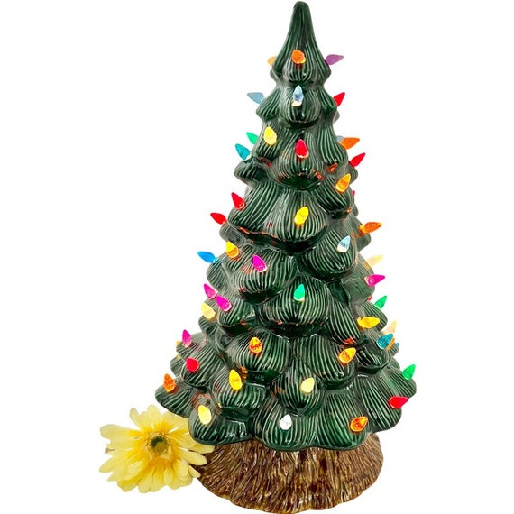 Video: History of vintage ceramic Christmas trees - The American