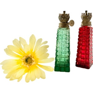 Vintage SET of 2 Green and Red Oil Lamps / Antique 5&quot; Oil Lamps / 1920&#39;s Pair of Red and Green Oil Lamps