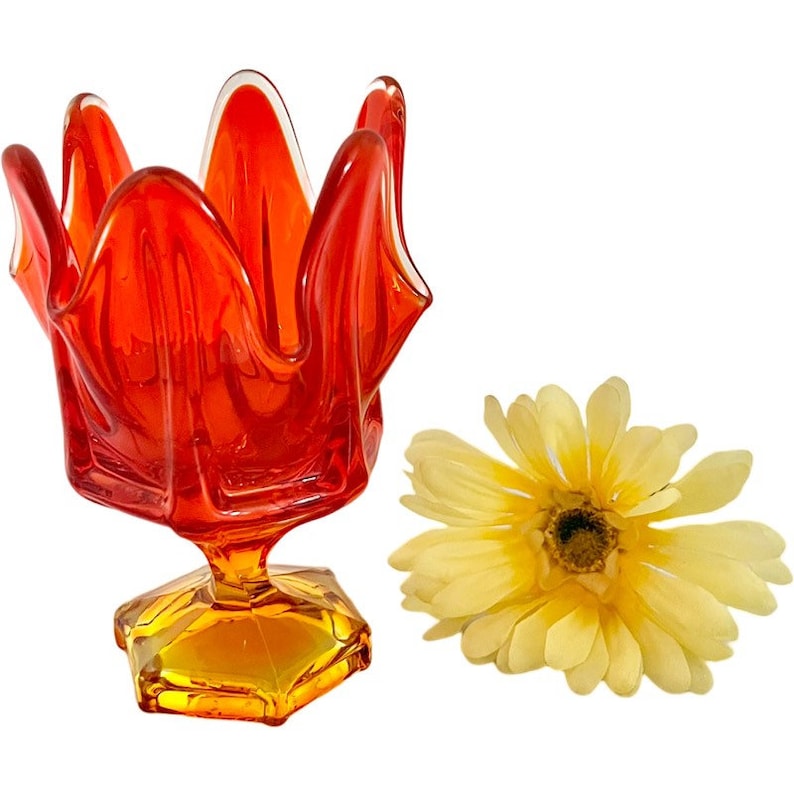 Vintage Viking Epic Swung Glass Handkerchief Vase Amberina 6 Petal Pedestal 6” Tall / 1950’s Viking Glass Vase