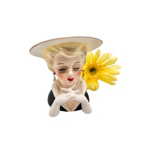 Vintage Rubens Italy Lady Head Vase: 1960s Collectible with Pearl Jewelry