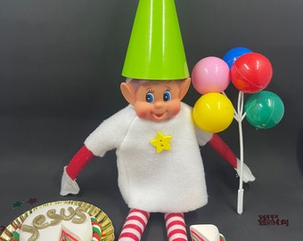Elf Celebrates Jesus' Birthday