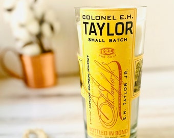 Vela de soja con aroma a whisky bourbon - Botella de E.H. Taylor