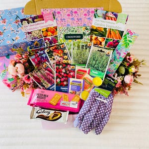 Gardening Gift Hamper, Gardening Gift For Her, Garden Lover Gift Set, Birthday, Spring Garden Gift Box, Flower Gifts For Mum