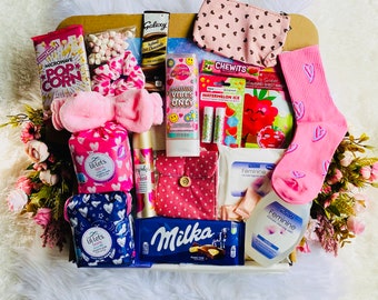 GIRLS FRIST PERIOD Starter kit for her, Teenage Girl self care package, Girls First period, Pick me up gift for girls, First Period Hamper