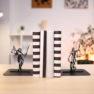 Regalo per gli amanti dei libri, Lady Justice, fermalibri in metallo nero unici, decorazione per studio legale per libreria, fermalibri per avvocati, decorazione per biblioteca, fermalibri in metallo