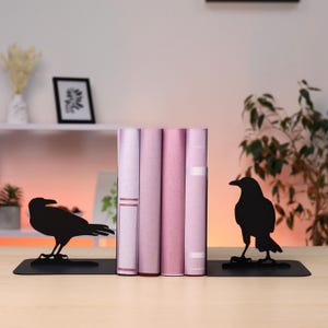 Bookends Unique Set of Crows Black Metal Gothic Art Book End Iron Raven Macabre Bookshelf Decoration for Goth Room Gifts for Book Lover