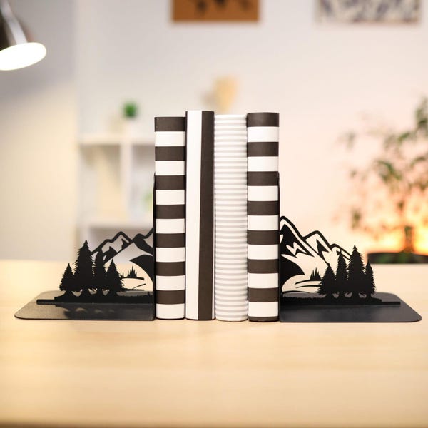 Sujetalibros de montaña: metal negro, decoración rústica natural