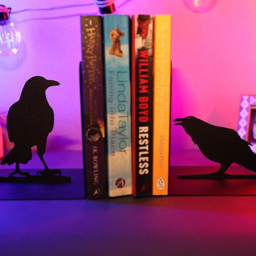Bookend Unique Set of Crows Black Metal Gothic Art, Book end Iron Raven Macabre Bookshelf Decoration for Goth Room, Gifts for Book Lover