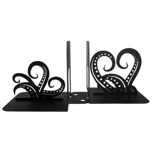 Lovecraft Bookends: Black Metal Tentacle Bookshelf Decor