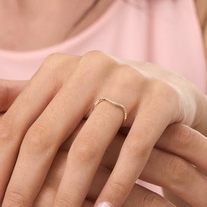 14k Solid Gold Wavy Ring: Curved Zircon Stacking Ring