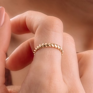 14K Solid Gold Twist Rope Ring: Braided Wedding Band