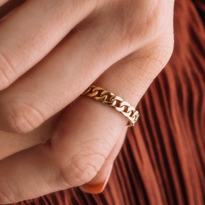 14k Solid Gold Curb Chain Ring: 4mm Cuban Link Wedding Band