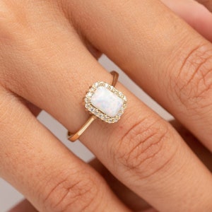 14k Solid Gold Opal Ring | Halo Engagement Ring | Gemstone Ring | Solitaire Ring | Wedding Ring | Anniversary Gift | Opal Rings for Women