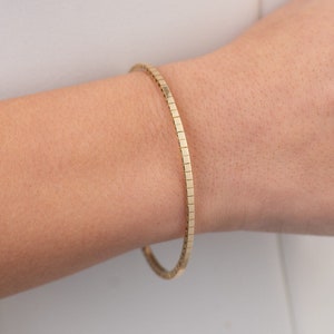 14k Gold Ribbed Bangle Bracelet: Flexible Stacking Cuff