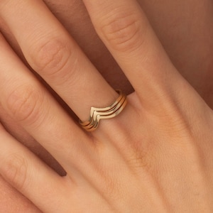 14k Solid Gold Triple Band Ring: Chevron Wedding Band