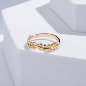 14k Solid Gold Laurel Wreath Curve Ring | Vine Leaves Wedding Ring | Flower Eternity Band Women | Nature Inspired Ring Real Gold