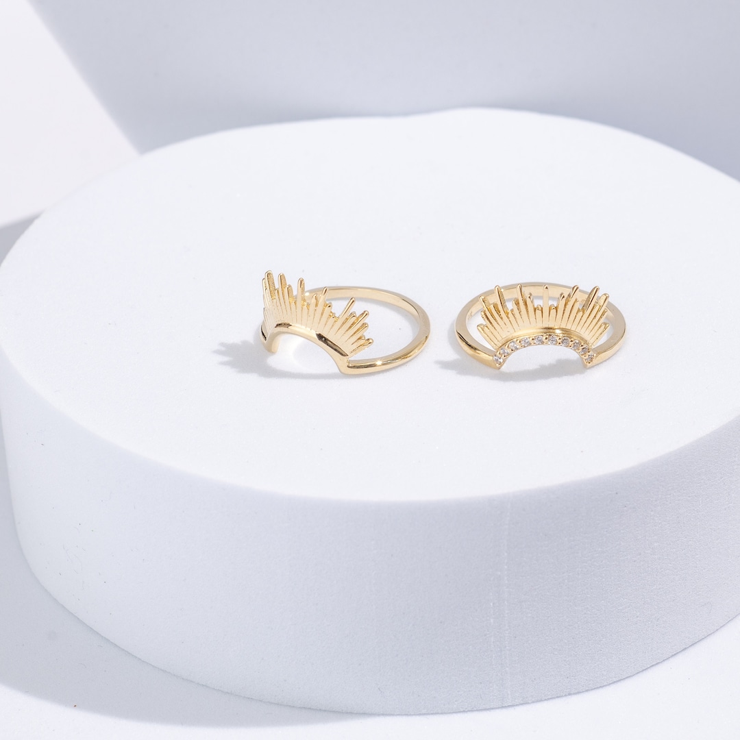 14k Solid Gold Sunshine Ring: Dainty Sunburst Stacking Ring - Etsy