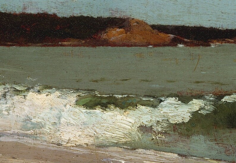 Puede incluir: Una pintura de un paisaje mar&iacute;timo con una costa distante y un primer plano de olas blancas que rompen en la playa. El agua es de un color verde apagado y el cielo es azul claro.
