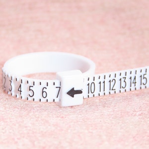 Ring Sizer, Reusable Ring Sizer, Sizes up to 17 with half sizes. Adjustable Plastic Ring Sizer