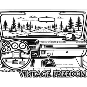 以下が含まれることがあります： フロントガラスを通して道路が見える車のインテリアの白黒線画イラスト。野球帽がダッシュボードに置かれています。「VINTAGE FREEDOM」の文字が下部にあります。