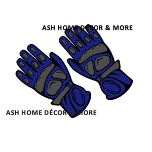Puede incluir: Un par de guantes de moto azules y grises con protecci&oacute;n para los dedos y una correa de mu&ntilde;eca. Los guantes tienen el texto "ASH HOME D&Eacute;COR & MORE" impreso en ellos.