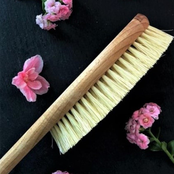 XL Natural Body Massage Stiff Tampico Bristle Fibres Bath Brush with a Long Fixed Beechwood Handle