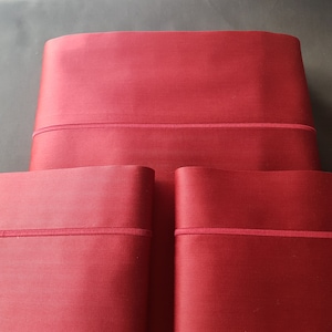 Cotton Sateen Bed Sheet Set - Elegant Red Bed Sheets for your Bedroom Decor - Valentine&#39;s Day Gift - Premium Italian Textile - Red Bedding