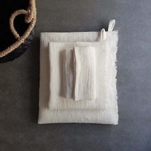 Linen Waffle Towels in Elegant Ivory. Waffle Weave Towels. Bath Sheets, Hand Towels, Towel Sets in Belgian Linen for a Spa-like Experience