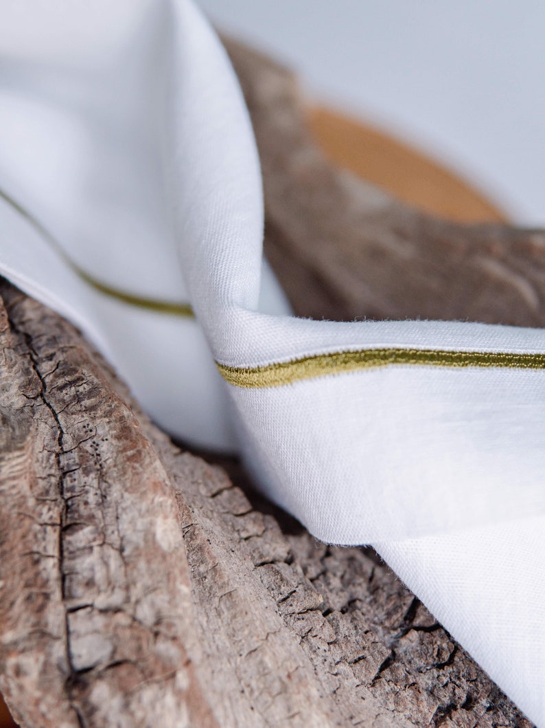 White Linen Napkins With Singleline Embroidery, Embroidered Cloth