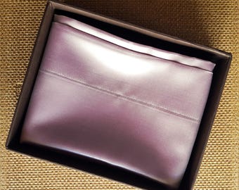 Luxury Mulberry Silk Pillowcase – Personalized Gift | Anti-Aging, Hypoallergenic, Gift-Ready, Washable Silk Bedding