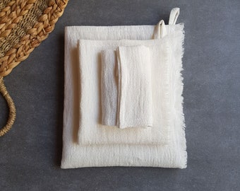 Waffle Linen Spa/Bath Towel Set in Ivory. Lightweight Waffle Linen Bathroom Towels.