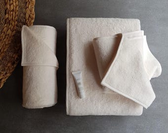 Handmade Egyptian Cotton Bath Towel Set: Ivory Italian Textile, plush and thick - 665gsm