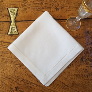 Tovaglioli ricamati, tovaglioli da matrimonio personalizzati, tovaglioli di lino bianco, tovaglioli di stoffa, decorazioni per tavoli da matrimonio, tovaglioli personalizzati in lino belga