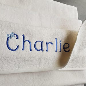 Personalisierte Babytücher, Babygeschenk, Babypartygeschenk, weicher Baumwollvelours, Geschenk für Jungen oder Mädchen, benutzerdefinierte Handtücher, Neugeborenen Essentials