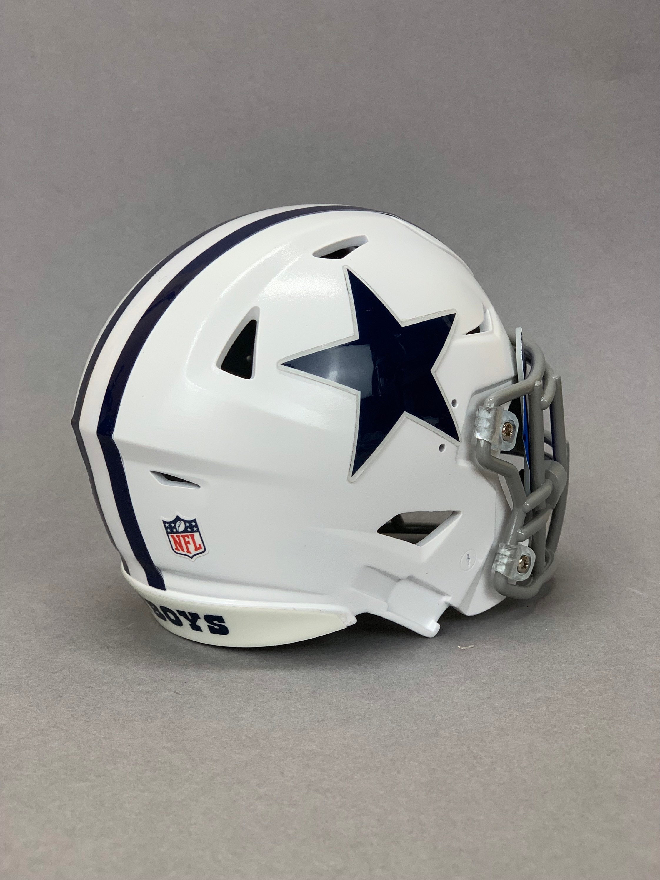 Vintage never gets old; Cowboys to wear throwback helmets Thanksgiving Day  - CBS Texas