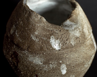 Pequeño jarrón de cerámica hecho a mano con flores secas / Mini jarrón de cerámica / Regalo sostenible