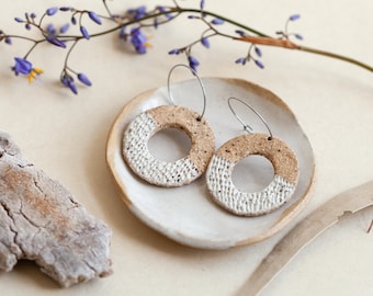 Pendientes colgantes de cerámica inspirados en la naturaleza / Joyas hechas a mano / Pendientes / Ligero / Regalo para ella / Arcilla australiana hipoalergénica larga