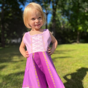 Rapunzel Inspired Girls&#39; Sleeveless Sundress (AOP)