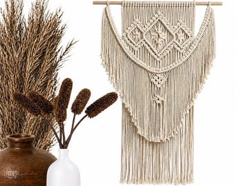 B de Artiste - Boho Macrame Wall Hanging: Modern Farmhouse Decor