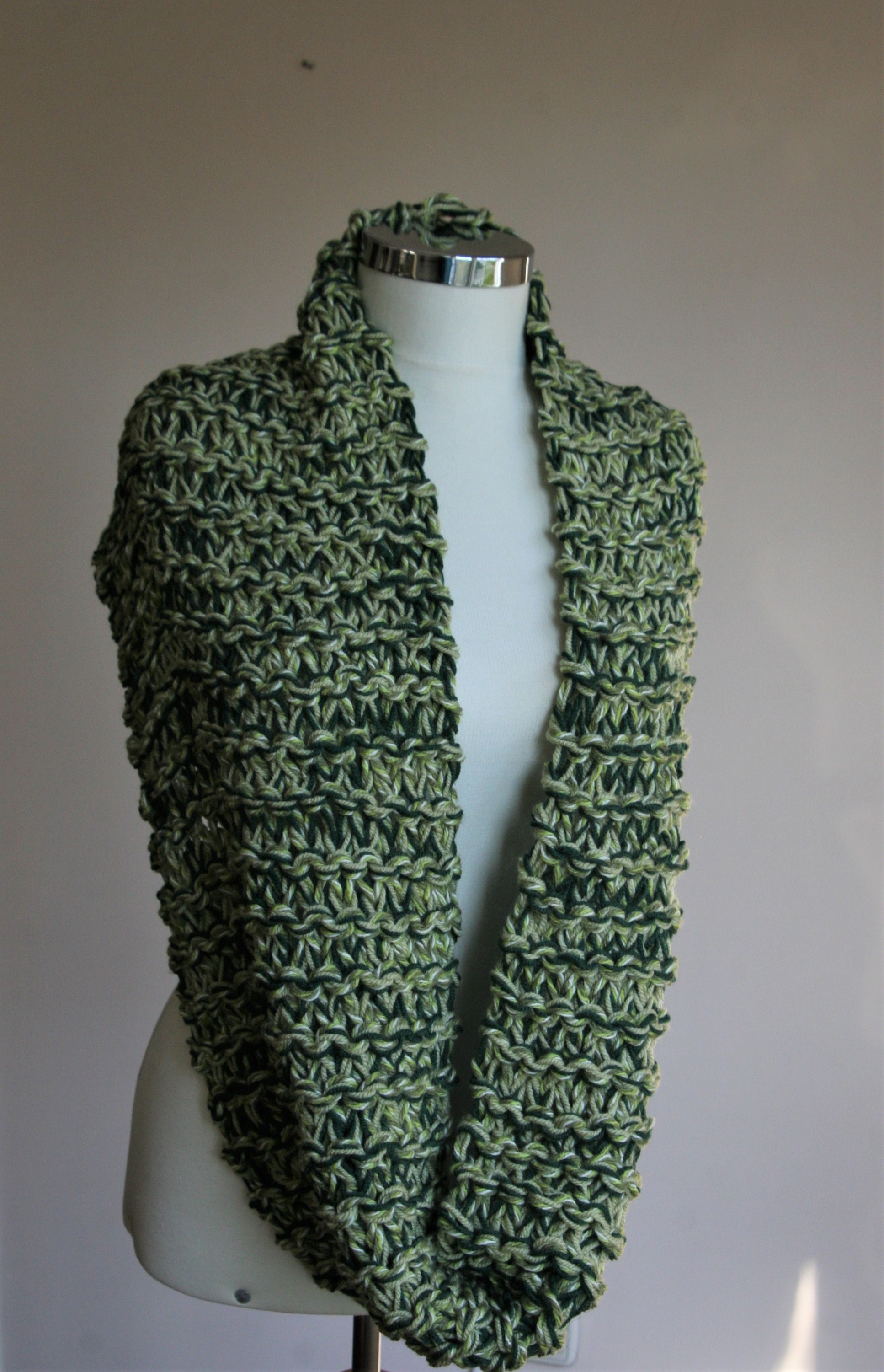 Chunky Knit Wool Infinity Scarf in Shades of Green Chunky - Etsy