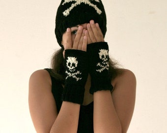 Skull Fingerless Gloves in Black and Cream - Soft Knit Mittens - Wool Gloves - Gift for Her - Teen Accessories - Black Mittens