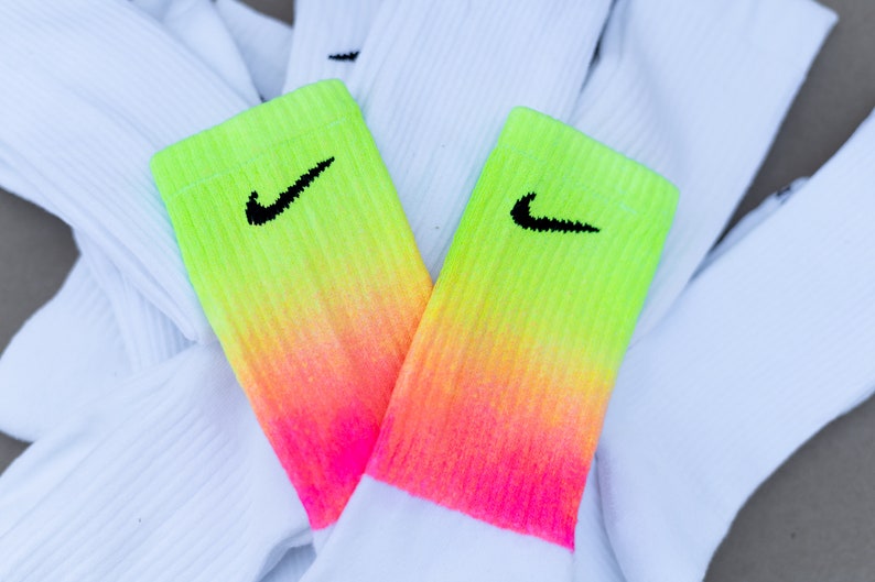 Nike Tie Dye Strawberry Kiwi Socks | 1 PAIR 