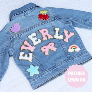 Chaqueta vaquera personalizada para niña, chaqueta personalizada para niña pequeña con nombre, parche de letras de chenilla, chaqueta con nombre para niña pequeña, chaqueta vaquera personalizada